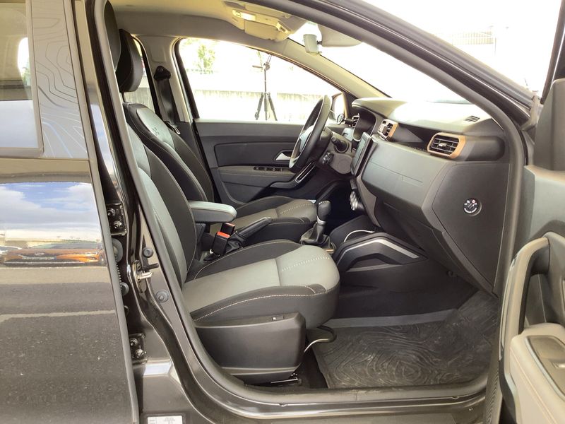 Dacia Duster 1.3 TCe Extreme 2023 – снимка 16