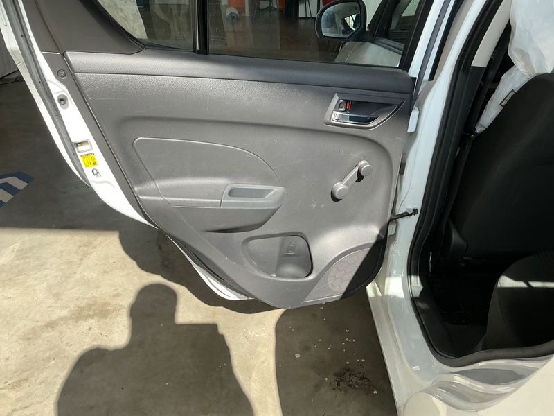 Suzuki Swift 1.2 GL Special 2012 – снимка 30