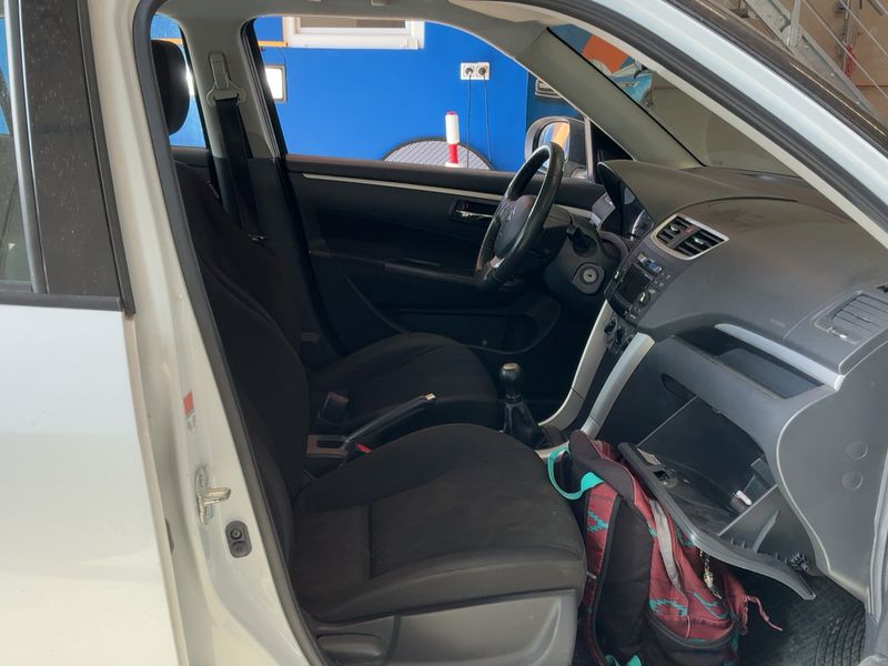 Suzuki Swift 1.2 GL Special 2012 – снимка 17