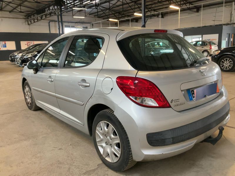 Peugeot 207 1.4 HDi Tendance 2011 – снимка 6