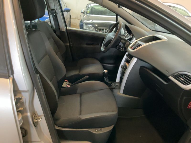 Peugeot 207 1.4 HDi Tendance 2011 – снимка 16