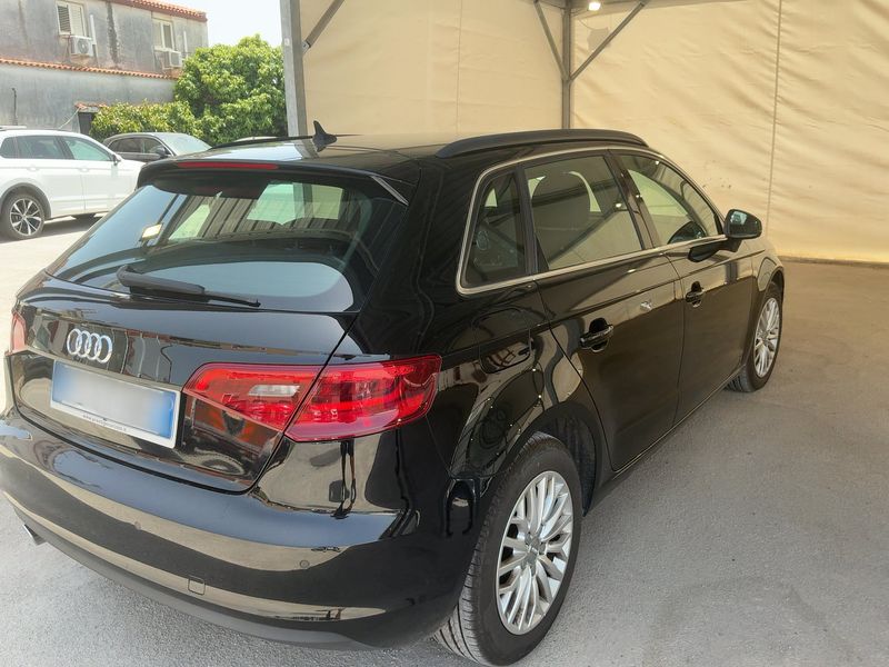 Audi A3 Sportback 1.6 TDI Ambiente 2016 – снимка на щета