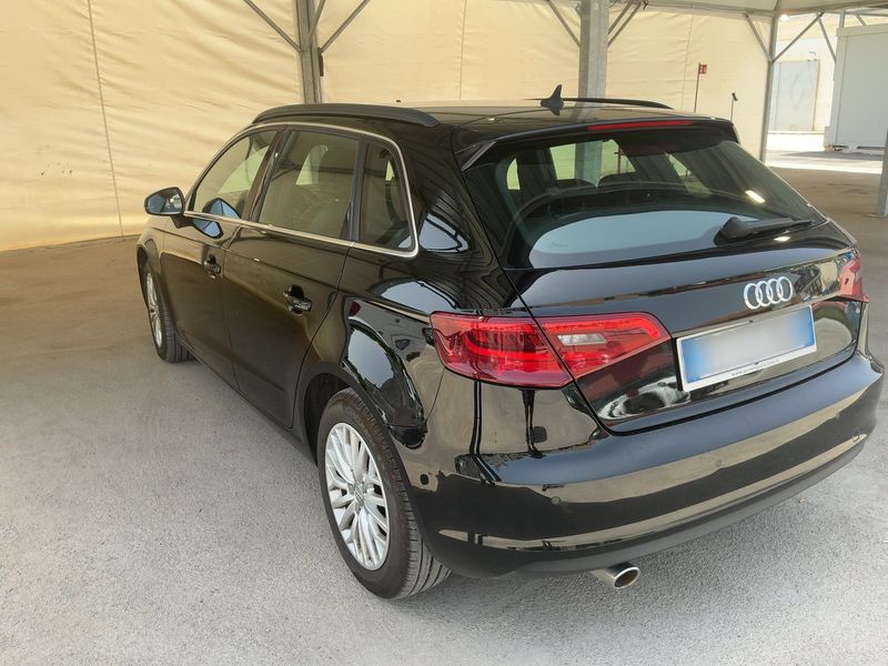 Audi A3 Sportback 1.6 TDI Ambiente 2016 – снимка на щета
