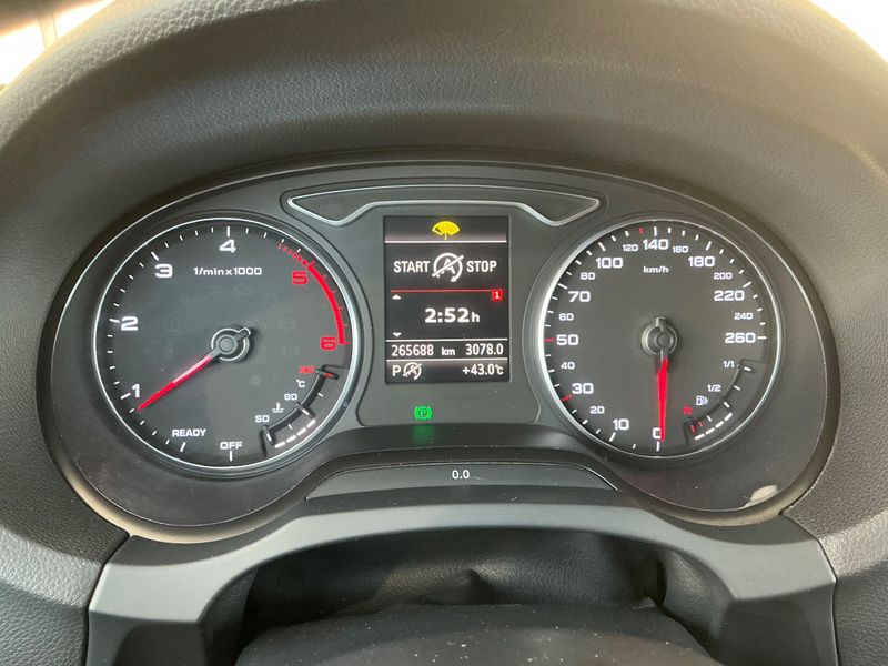 Audi A3 Sportback 1.6 TDI Ambiente 2016 – снимка 13