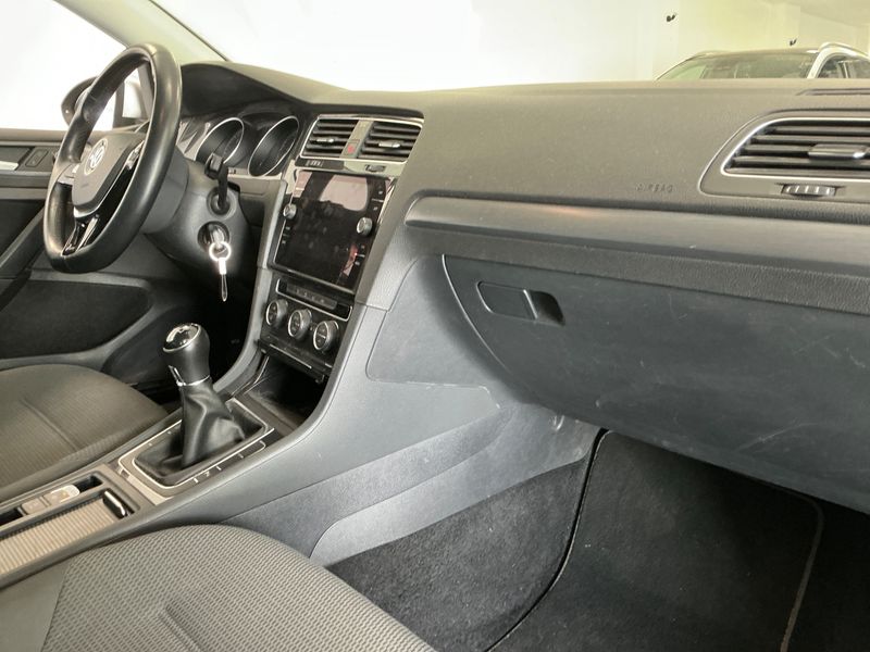 Volkswagen Golf VII 1.6 TDI Comfortline BlueMotion Tech 2019 – снимка на щета 25