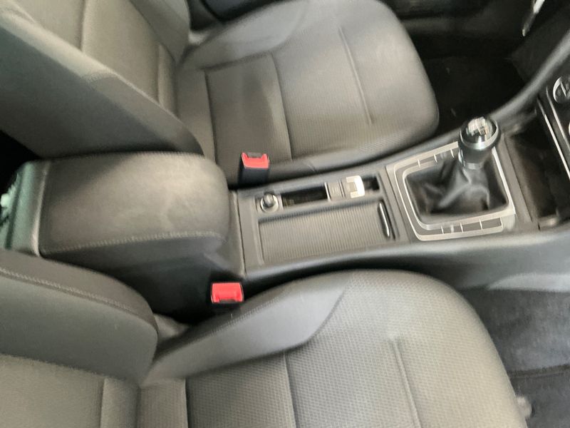Volkswagen Golf VII 1.6 TDI Comfortline BlueMotion Tech 2019 – снимка на щета 27