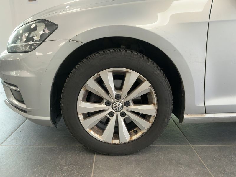 Volkswagen Golf VII 1.6 TDI Comfortline BlueMotion Tech 2019 – снимка на щета 3
