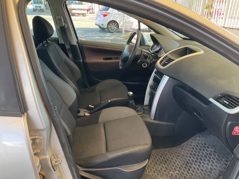 Peugeot 207 1.4 Confort 2011 – снимка 3