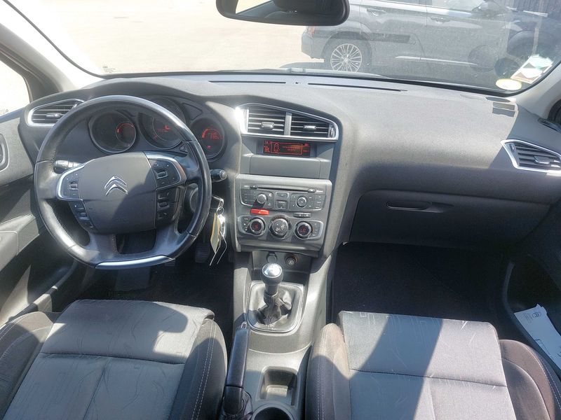 Citroen C4 1.6 HDi Confort 2013 – снимка 11