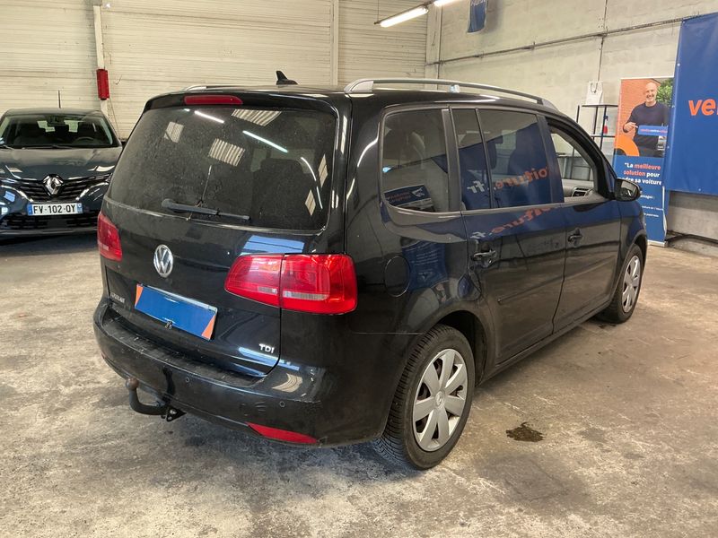 Volkswagen Touran 1.6 TDI Comfortline Business 2010 – снимка 2