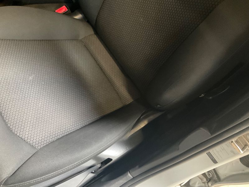 Audi A1 Sportback 1.6 TDI Attraction 2013 – снимка 22