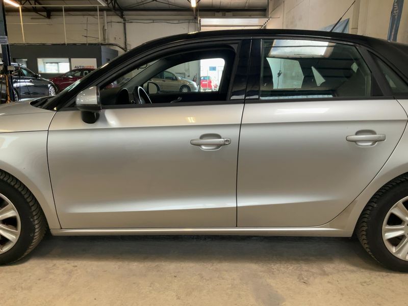 Audi A1 Sportback 1.6 TDI Attraction 2013 – снимка 4