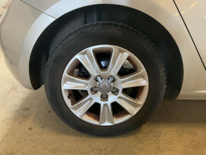 Audi A1 Sportback 1.6 TDI Attraction 2013 – снимка 9