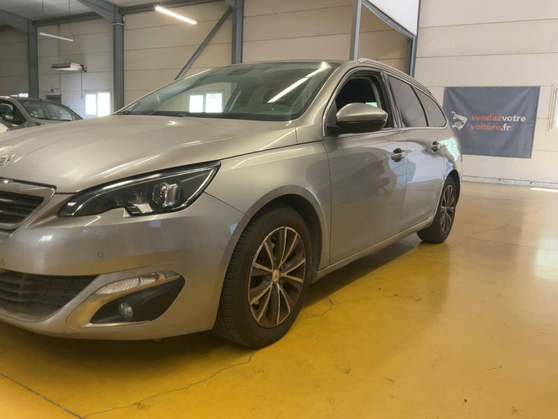 Peugeot 308 1.2 e-THP Allure 2014 – снимка 2