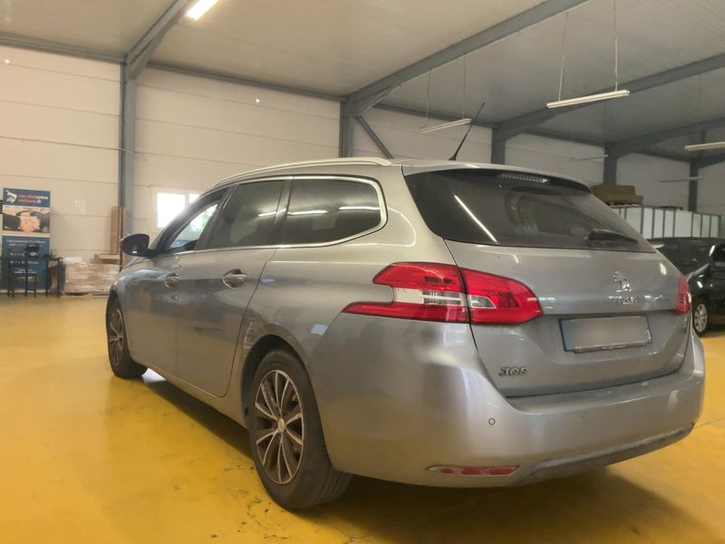 Peugeot 308 1.2 e-THP Allure 2014 – снимка 6