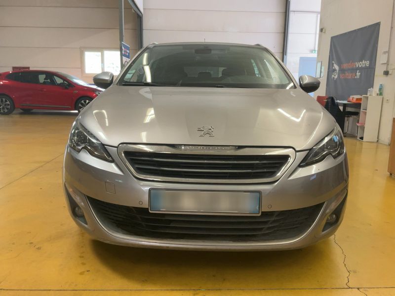 Peugeot 308 1.2 e-THP Allure 2014 – снимка 14