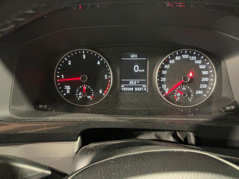 Volkswagen T6 California 2.0 TDI Coast 2017 – снимка 18