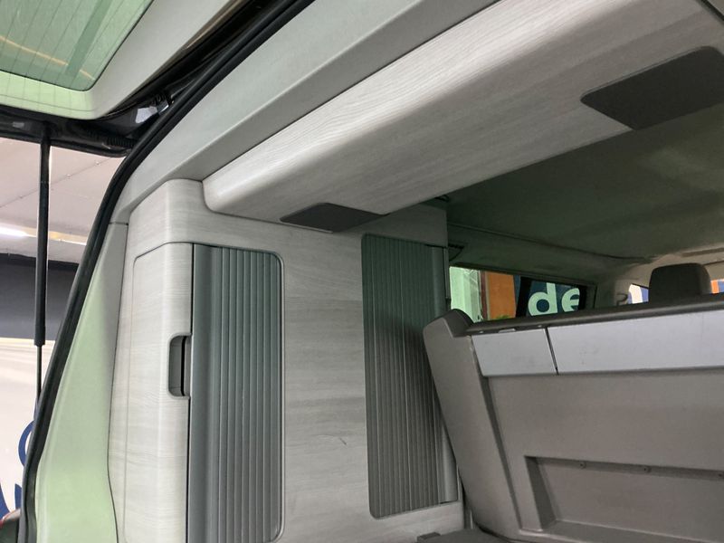 Volkswagen T6 California 2.0 TDI Coast 2017 – снимка 26