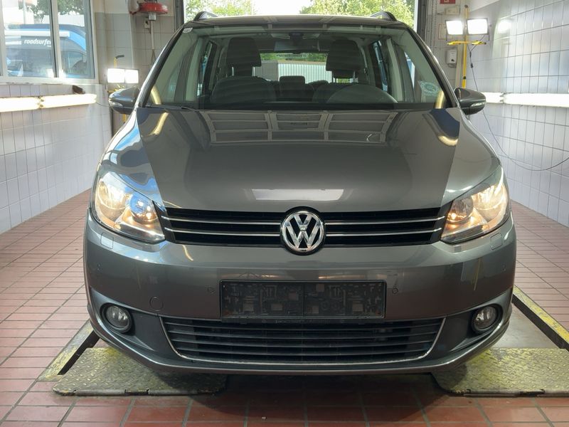 Volkswagen Touran 1.6 TDI Comfortline BlueMotion Tech 2010 – снимка на щета 14
