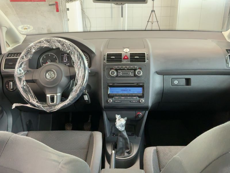 Volkswagen Touran 1.6 TDI Comfortline BlueMotion Tech 2010 – снимка 18
