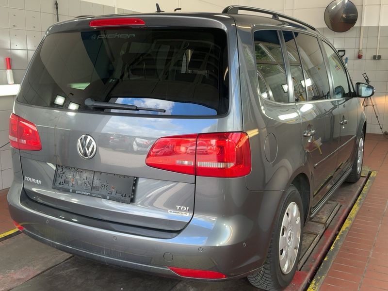 Volkswagen Touran 1.6 TDI Comfortline BlueMotion Tech 2010 – снимка 8