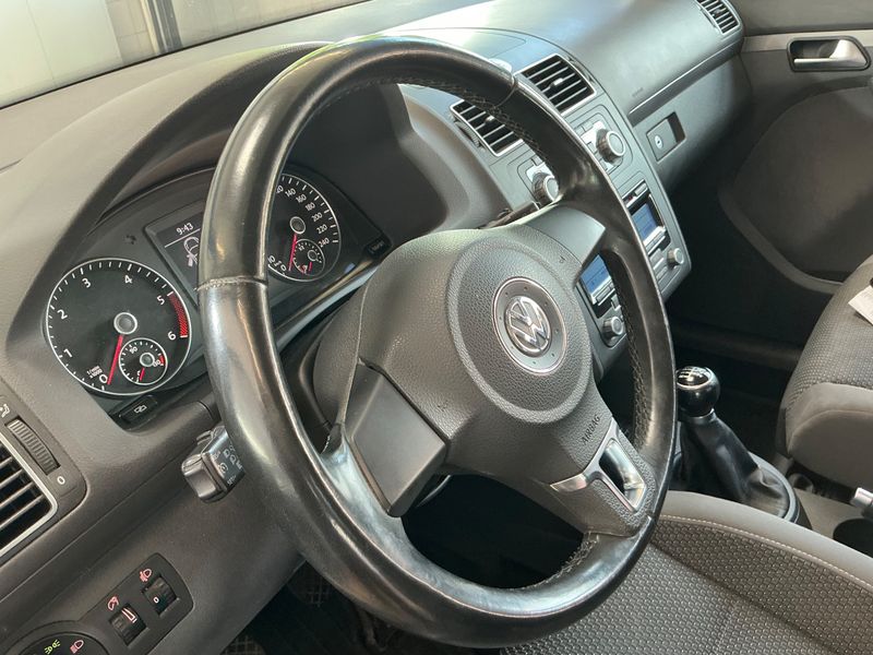 Volkswagen Touran 1.6 TDI Comfortline BlueMotion Tech 2010 – снимка 31