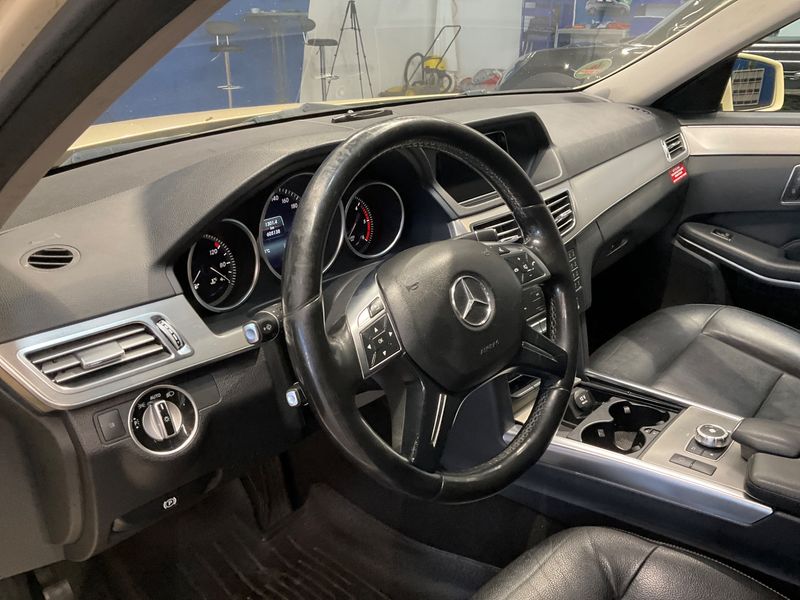 Mercedes-Benz E-Klasse E 220 CDI T BlueTEC 2015 – снимка 25