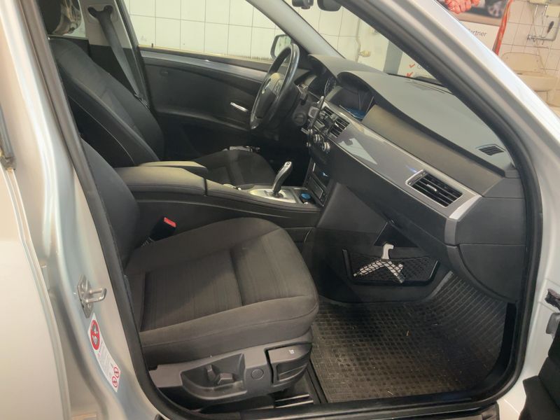 BMW 5er 520d 2010 – снимка 11