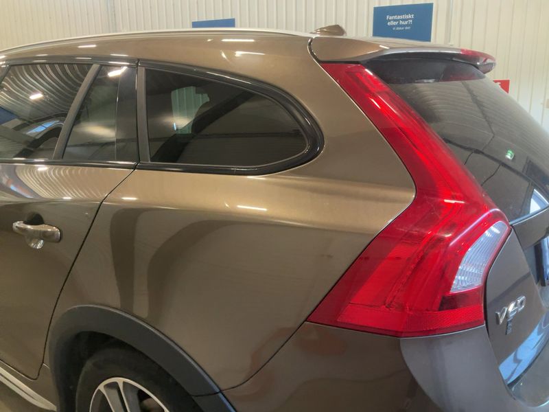 Volvo V60 Cross Country 2.4 D4 Summum AWD 2016 – снимка 6