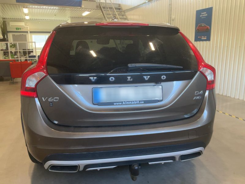 Volvo V60 Cross Country 2.4 D4 Summum AWD 2016 – снимка 7