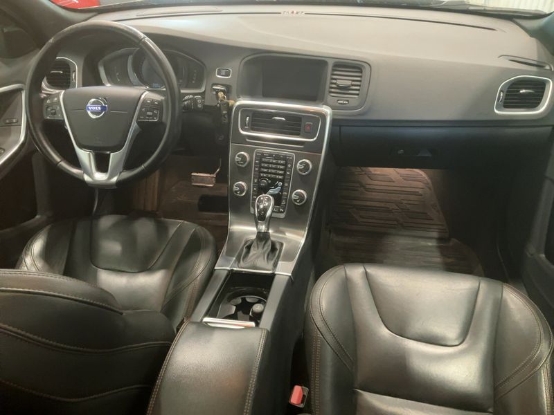 Volvo V60 Cross Country 2.4 D4 Summum AWD 2016 – снимка 18