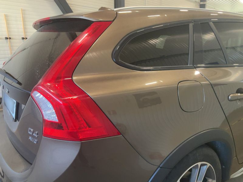 Volvo V60 Cross Country 2.4 D4 Summum AWD 2016 – снимка 8