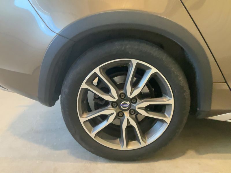 Volvo V60 Cross Country 2.4 D4 Summum AWD 2016 – снимка 9