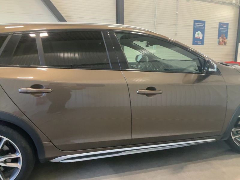 Volvo V60 Cross Country 2.4 D4 Summum AWD 2016 – снимка 10
