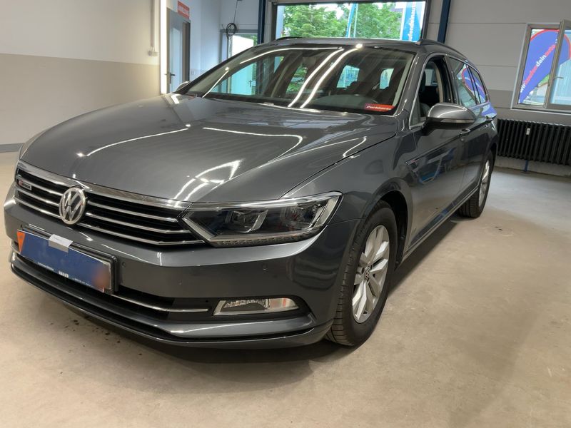 Volkswagen Passat 2.0 TDI Comfortline 4Motion BlueMotion Tech 2015 – снимка 1