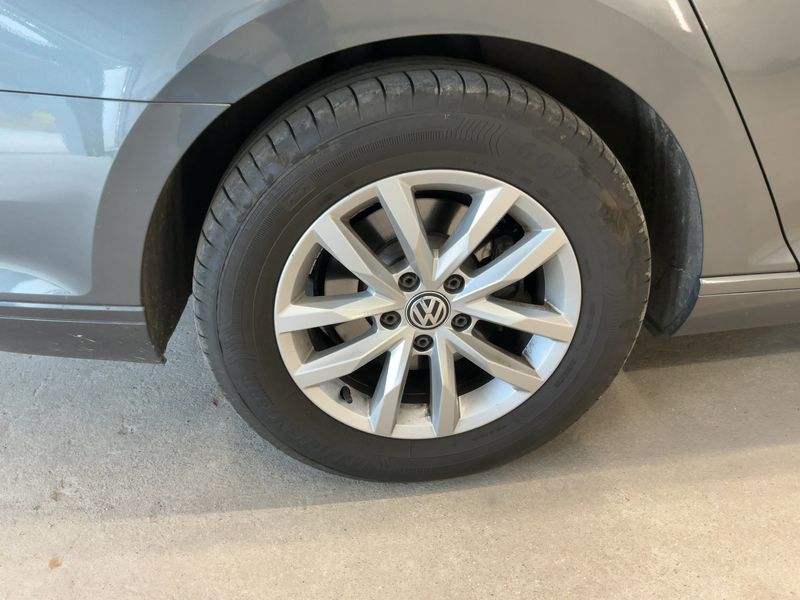 Volkswagen Passat 2.0 TDI Comfortline 4Motion BlueMotion Tech 2015 – снимка 9