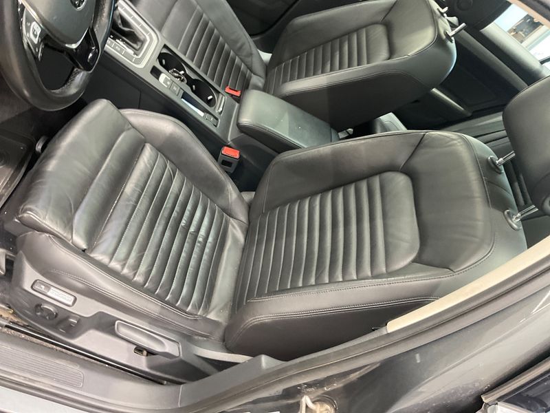 Volkswagen Passat 2.0 TDI Comfortline 4Motion BlueMotion Tech 2015 – снимка 25