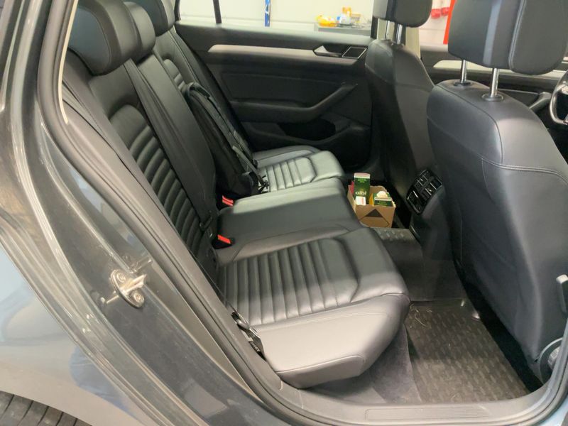 Volkswagen Passat 2.0 TDI Comfortline 4Motion BlueMotion Tech 2015 – снимка 19