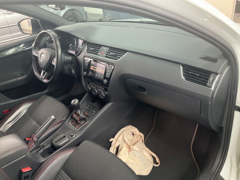 Skoda Octavia 2.0 TDI RS 2016 – снимка 25