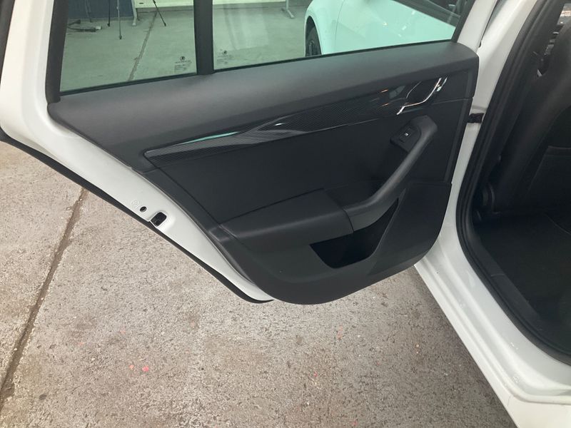 Skoda Octavia 2.0 TDI RS 2016 – снимка 27