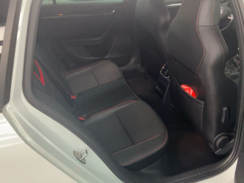 Skoda Octavia 2.0 TDI RS 2016 – снимка 20