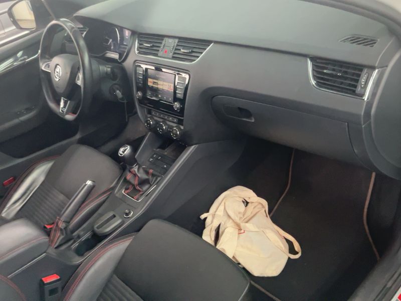 Skoda Octavia 2.0 TDI RS 2016 – снимка 18