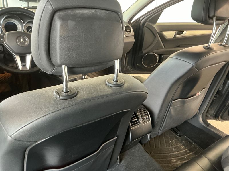 Mercedes-Benz C-Klasse C 220 CDI T BlueEfficiency Avantgarde 2012 – снимка 36