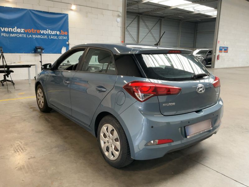 Hyundai i20 1.2 Classic blue 2017 – снимка 6