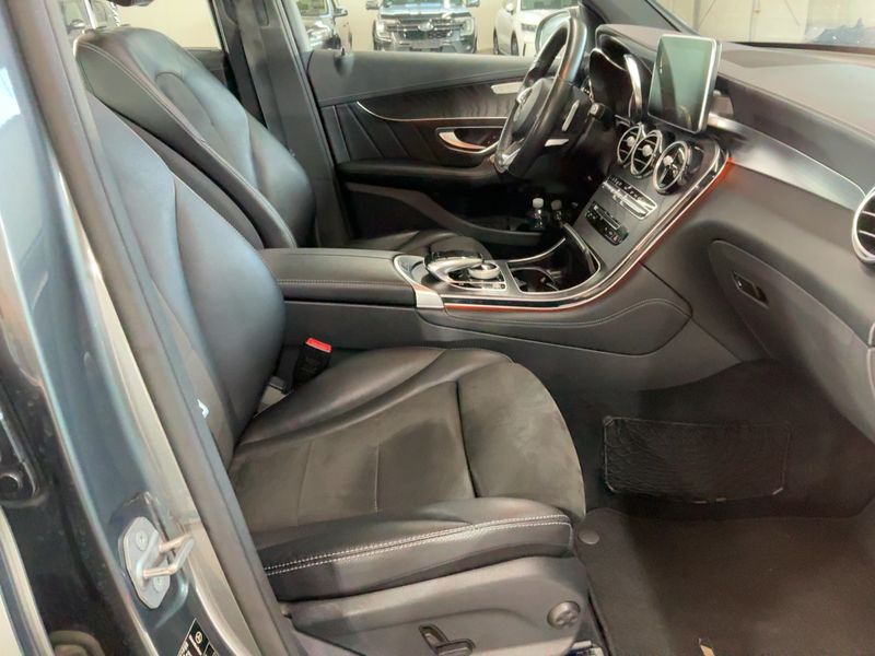 Mercedes-Benz GLC-Klasse GLC 220 4Matic AMG Line 2016 – снимка 16