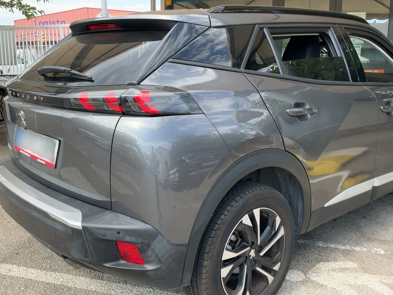 Peugeot 2008 1.2 PureTech Allure Pack 2022 – снимка 8