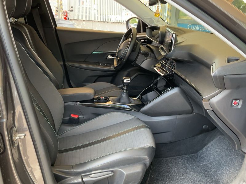 Peugeot 2008 1.2 PureTech Allure Pack 2022 – снимка 16