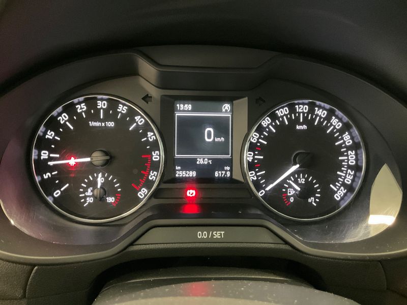 Skoda Octavia 1.6 TDI Ambition 4x4 2015 – снимка 4