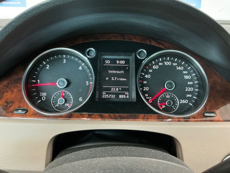 Volkswagen Passat 2.0 TDI Highline 4Motion 2010 – снимка 4