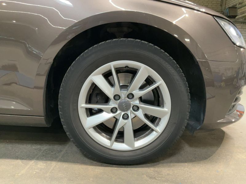 Audi A4 1.4 TFSI ACT 2017 – снимка 11